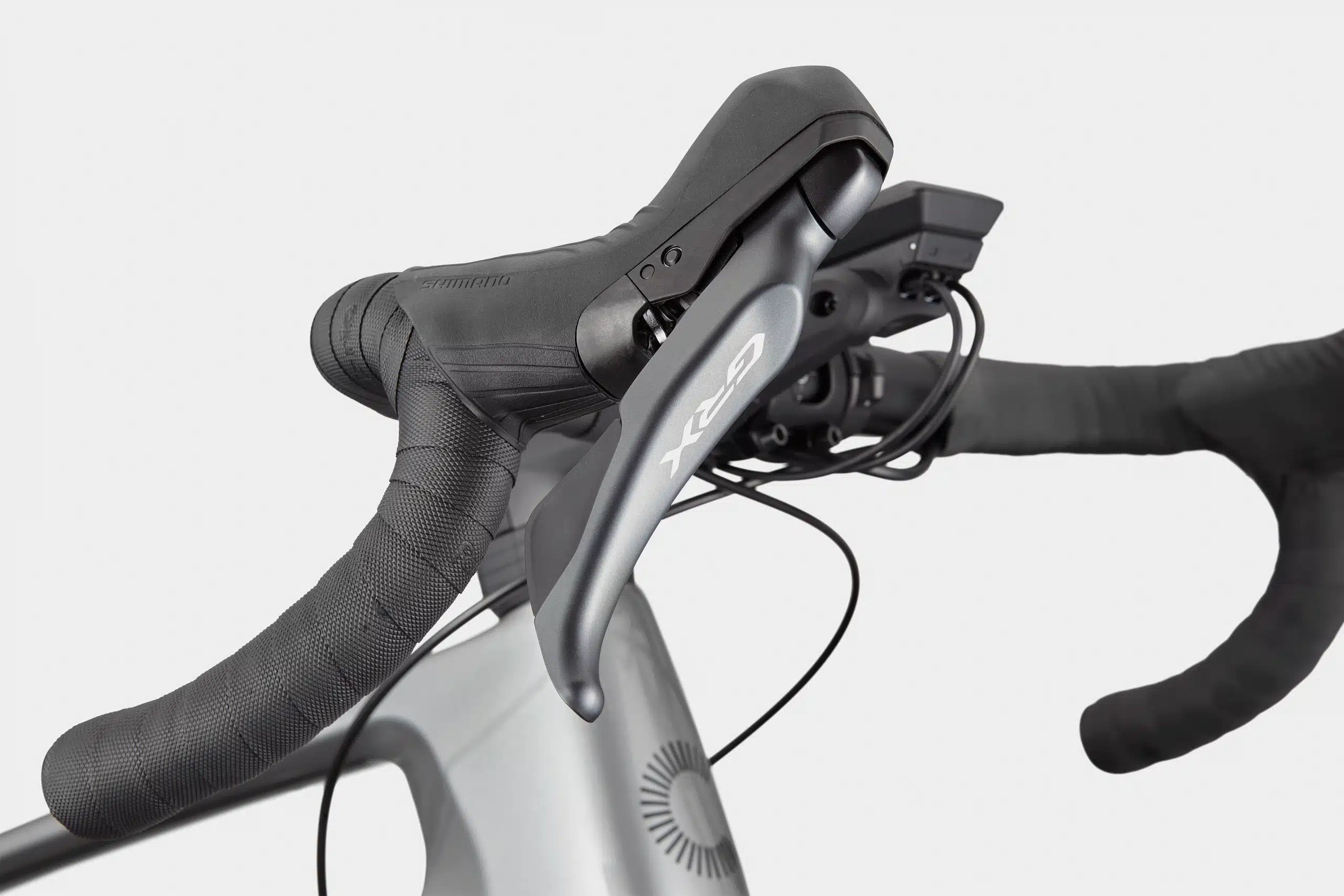 C24_C67074U_Synapse_Neo_AllRoad_2_GRY_D7